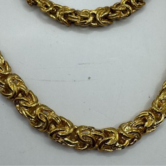 Vintage gold tone Byzantine chain chunky necklace and bracelet set XL - Picture 5 of 7